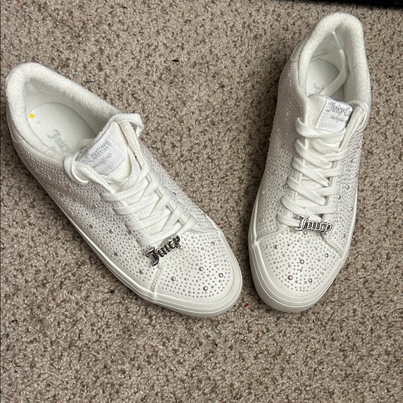 Juicy Couture Sparkling White Sneakers - Picture 1 of 4